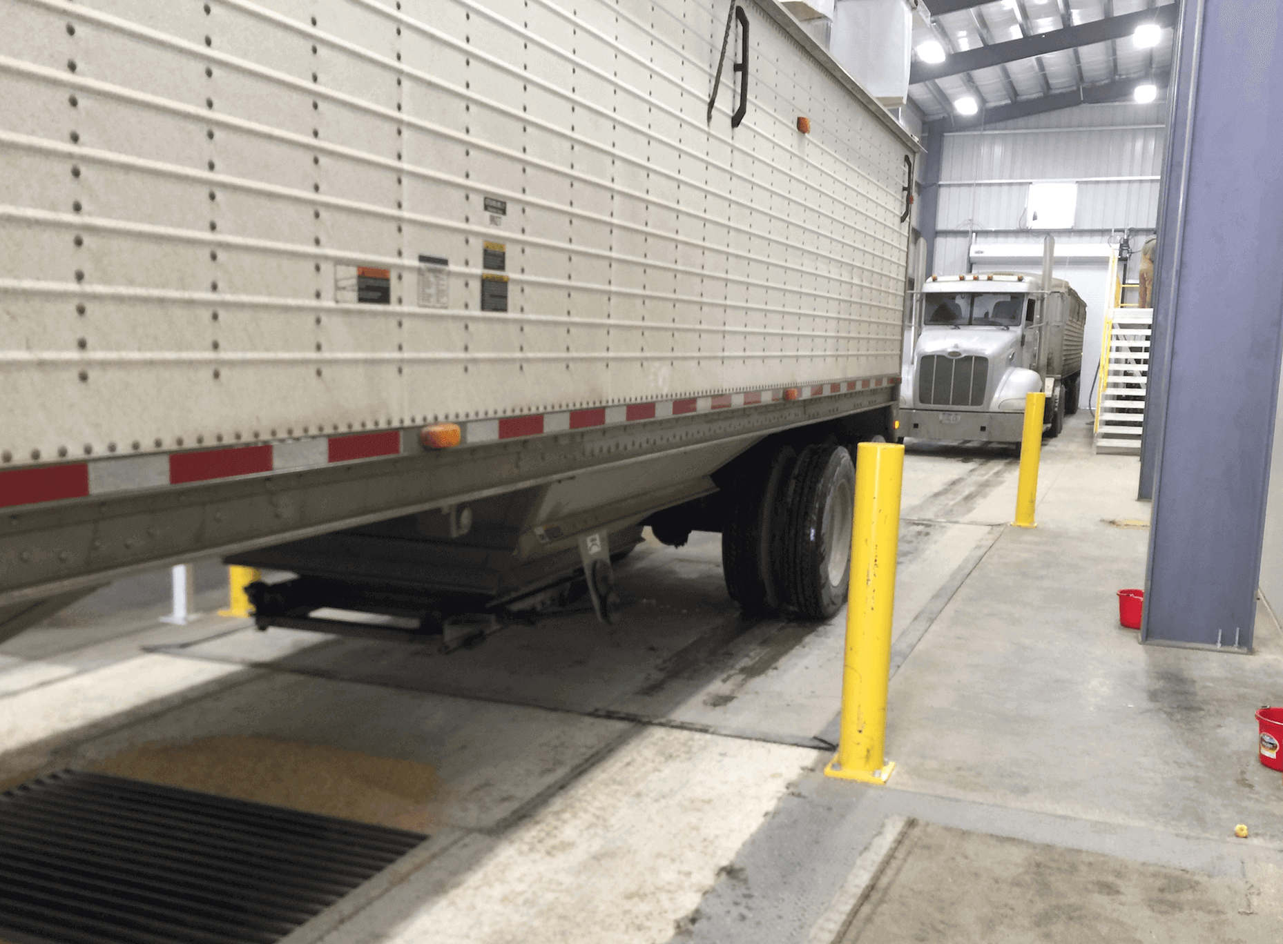 Enclosed Truck Receiving Lane