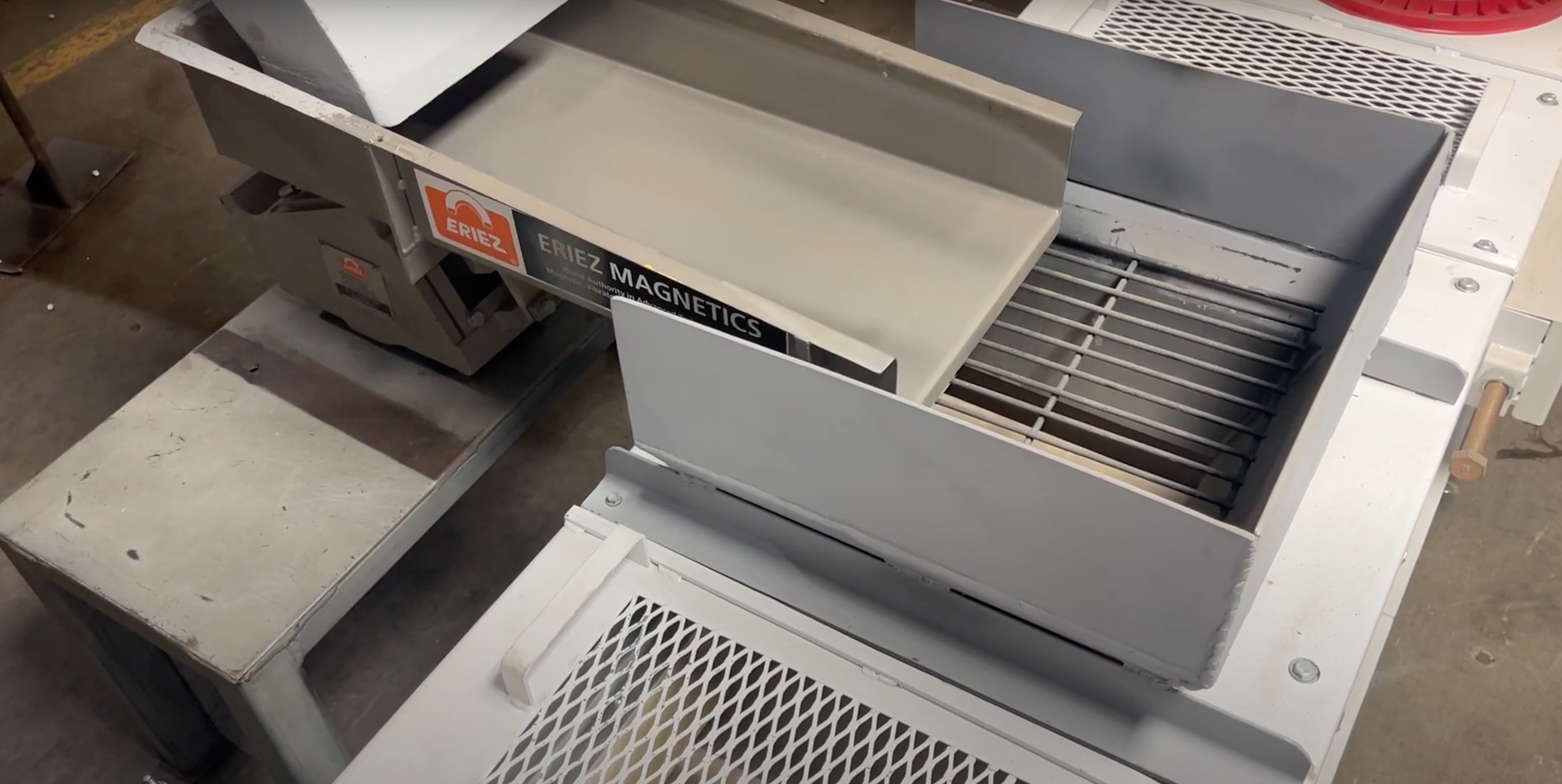 Bratney Continuous Cup Elevator Feeder Loading