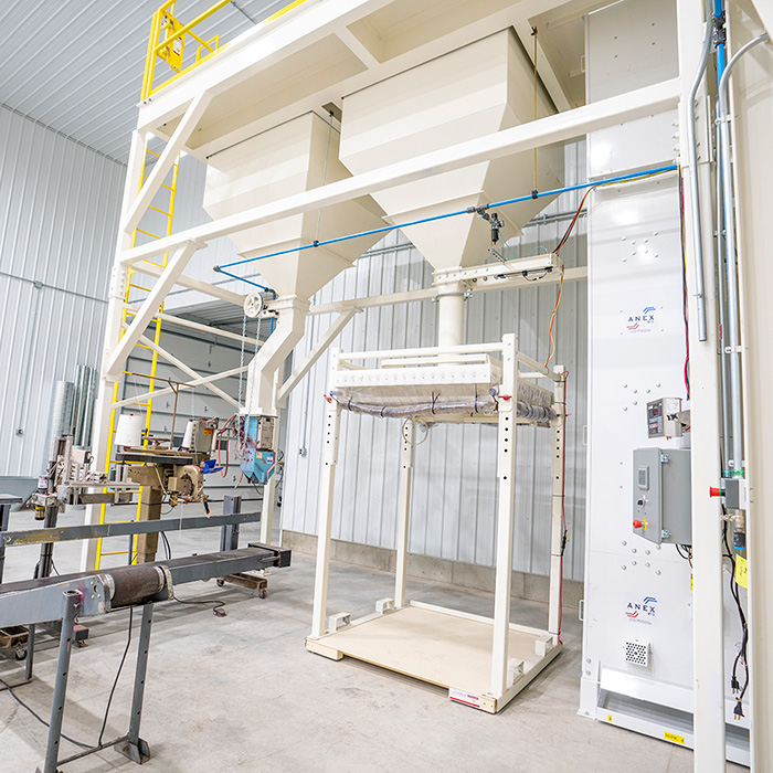 Image of a Bratney seed tote filling stand